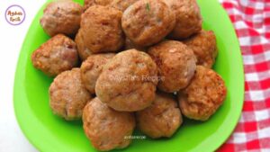 চিকেন কোফতা কারী __ Chicken Kofta curry __ Chicken Koftay With Gravy __ Chicken Meatballs fry